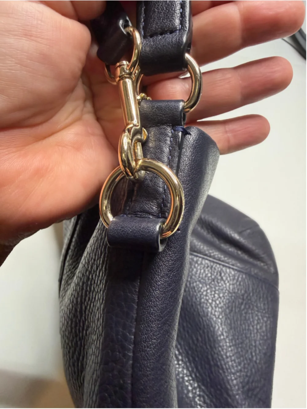 Gorgeous coach navy blue leather shoulder bag with removable Crossbody strap ￼